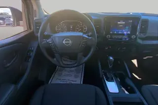 Nissan Frontera 2022 4x4 S 4p. Cabina de Tripulación 5 pies de CB