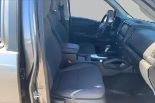Nissan Frontera 2022 4x4 S 4p. Cabina de Tripulación 5 pies de CB