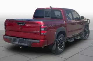 Nissan Frontier 2022 4x4 PRO-4X 4p Puerta trasera Cabina de tripulació́n 5 ft. SB