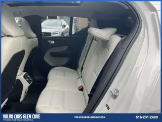 Volvo XC40 2021 AWD T5 Momentum SUV 4 puertas