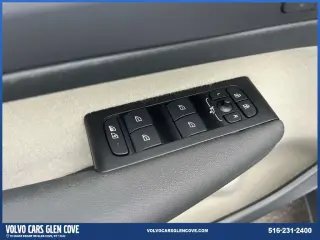 Volvo XC40 2021 AWD T5 Momentum SUV 4 puertas
