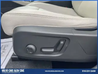 Volvo XC40 2021 AWD T5 Momentum SUV 4 puertas