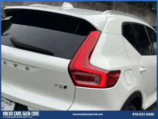 Volvo XC40 2021 AWD T5 Momentum SUV 4 puertas