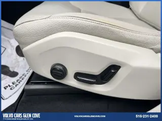 Volvo XC90 2021 AWD T6 Momentum 7-Pasajeros 4p SUV
