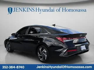 Hyundai ELANTRA 2024 SEL 4p Sedan
