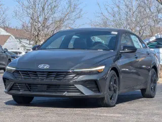 Hyundai ELANTRA 2026 SEL Sport Premium 4dr Sedán