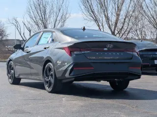 Hyundai ELANTRA 2026 SEL Sport Premium 4dr Sedán