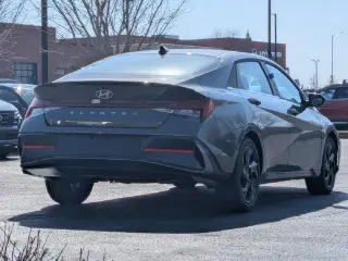 Hyundai ELANTRA 2026 SEL Sport Premium 4dr Sedán