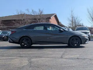 Hyundai ELANTRA 2026 SEL Sport Premium 4dr Sedán