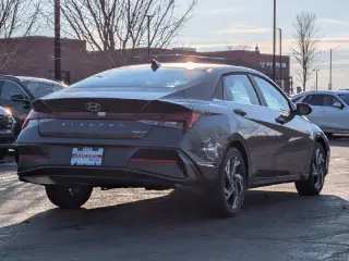 Hyundai ELANTRA 2026 Limited Sedán 4 puertas