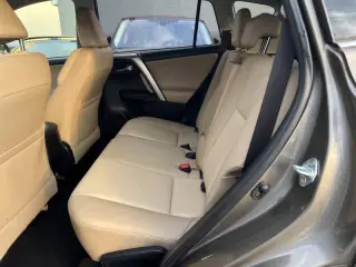 Toyota RAV4 2015
