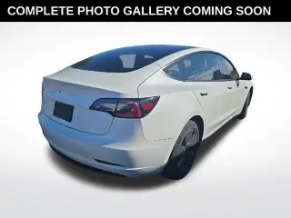 Tesla Model 3 2023 4p Sedan