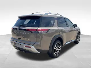 Nissan Pathfinder 2025 AWD Platinum 4p SUV