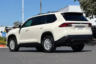 Toyota Grand Highlander 2024 AWD XLE 4dr SUV