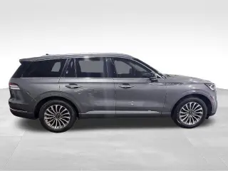 Lincoln Aviator 2022 AWD Reserve 4dr SUV