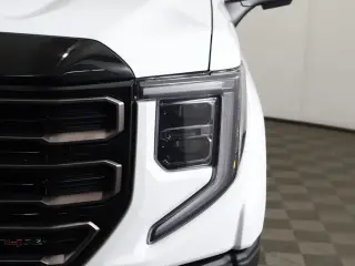 GMC Sierra 1500 2023 4x4 AT4X 4dr Crew Cab 5.8 ft. CB