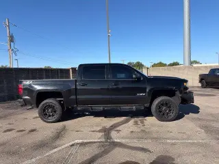 Chevrolet Silverado 1500 2018 4x4 LT 4p. Cabina de Tripulación 5.8 ft. CB