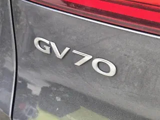 Genesis GV70 2024 AWD 2.5T Estándar 4p SUV