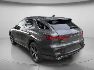 Genesis GV70 2024 AWD 2.5T Estándar 4p SUV