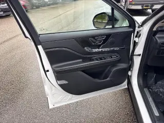 Corsair Lincoln 2023 Estándar 4p SUV