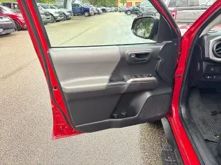 Toyota Tacoma 2022 4x2 TRD Todo Terreno 4p Doble Cabina 5.0 ft CB