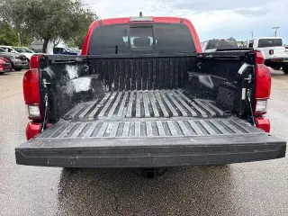 Toyota Tacoma 2022 4x2 TRD Todo Terreno 4p Doble Cabina 5.0 ft CB