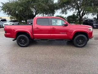 Toyota Tacoma 2022 4x2 TRD Todo Terreno 4p Doble Cabina 5.0 ft CB