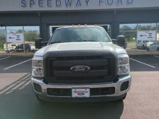 Ford F-350 Super Duty 2014 4x2 XL 2dr Cabina Regular 141 in. WB Chasis SRW