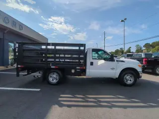 Ford F-350 Super Duty 2014 4x2 XL 2dr Cabina Regular 141 in. WB Chasis SRW