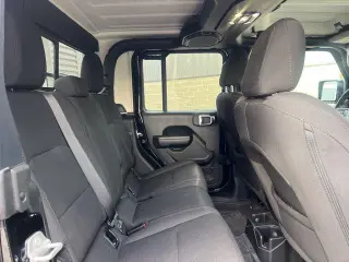 Jeep Gladiator 2023 4x4 Sport 4dr Crew Cab 5.0 ft. SB