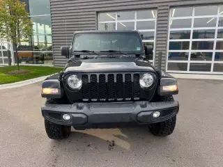 Jeep Gladiator 2023 4x4 Sport 4dr Crew Cab 5.0 ft. SB