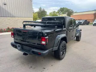 Jeep Gladiator 2023 4x4 Sport 4dr Crew Cab 5.0 ft. SB