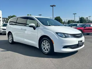 Chrysler Voyager 2023 LX 4dr Mini-Van