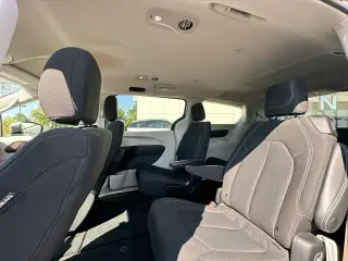 Chrysler Voyager 2023 LX 4dr Mini-Van