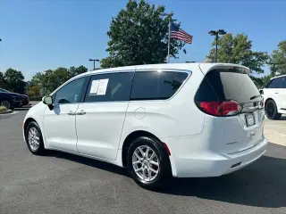 Chrysler Voyager 2023 LX 4dr Mini-Van