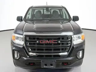GMC Canyon 2022 4x4 AT4 4p Cab de tripulación con 5 pies de caja estándar (Tela)