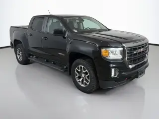 GMC Canyon 2022 4x4 AT4 4p Cab de tripulación con 5 pies de caja estándar (Tela)