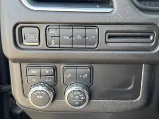 GMC Yukon 2022 4x4 SLT 4dr SUV