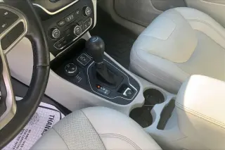 Jeep Cherokee 2021 4x4 Latitude Lux 4dr SUV