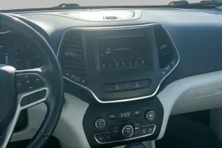 Jeep Cherokee 2021 4x4 Latitude Lux 4dr SUV
