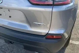Jeep Cherokee 2021 4x4 Latitude Lux 4dr SUV
