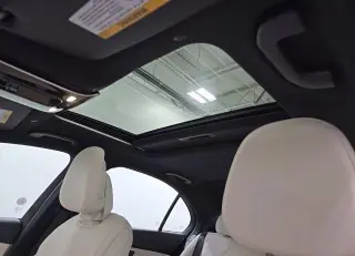 Mercedes-Benz Clase C 2022 C 300 4p SedÃ¡n