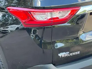 Chevrolet Traverse 2020 LS 4dr SUV con 1LS