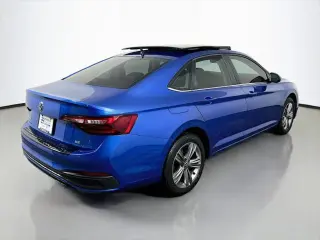 Volkswagen Jetta 2024 SE 4p Sedano