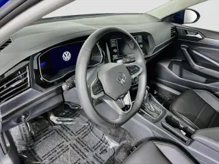 Volkswagen Jetta 2024 SE 4p Sedano