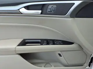 Ford Fusion Hybrid 2019 SEL 4dr Sedan