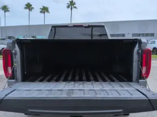 GMC Sierra 1500 2021 4x4 AT4 4p Cab Crew 5.8 ft. CB