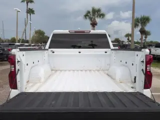 Chevrolet Silverado 1500 2025 4x4 Custom 4dr Crew Cab 5.8 ft. SB