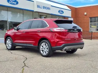Ford Edge 2023 AWD Titanium 4dr Crossover