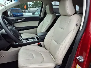 Ford Edge 2023 AWD Titanium 4dr Crossover
